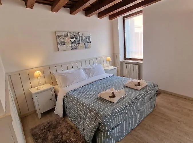 Veronajourneys Emilei شقة *