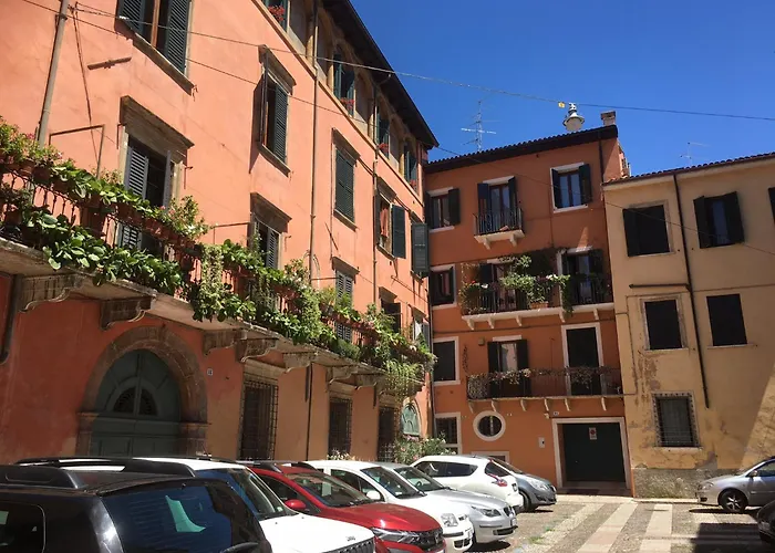 شقة Veronajourneys Emilei