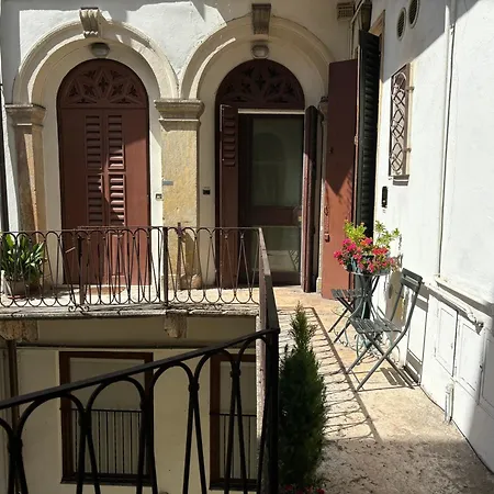 Veronajourneys Emilei Apartment