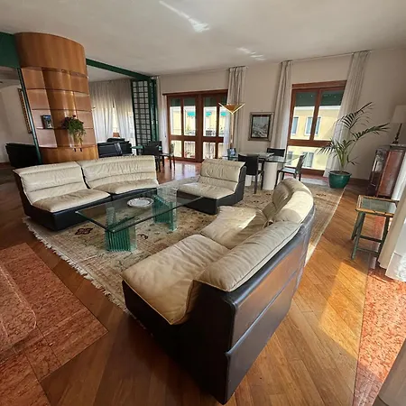 Apartment Veronajourneys Emilei *