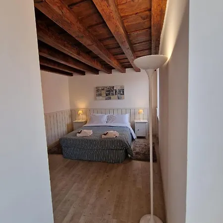 Veronajourneys Emilei Daire *