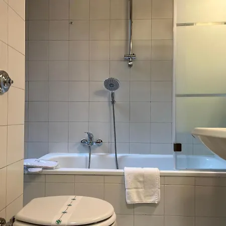 Veronajourneys Emilei Daire Verona