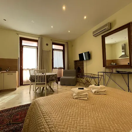 Veronajourneys Emilei