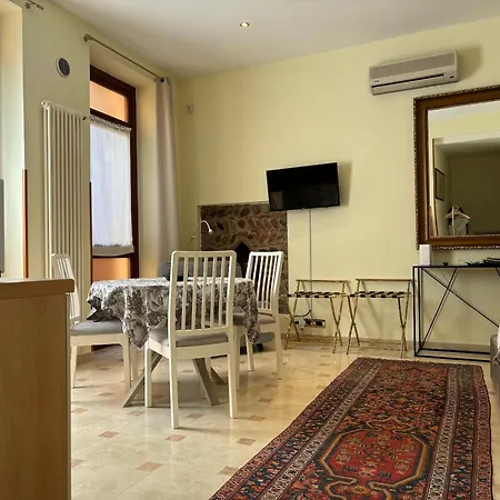 Veronajourneys Emilei Apartment Verona